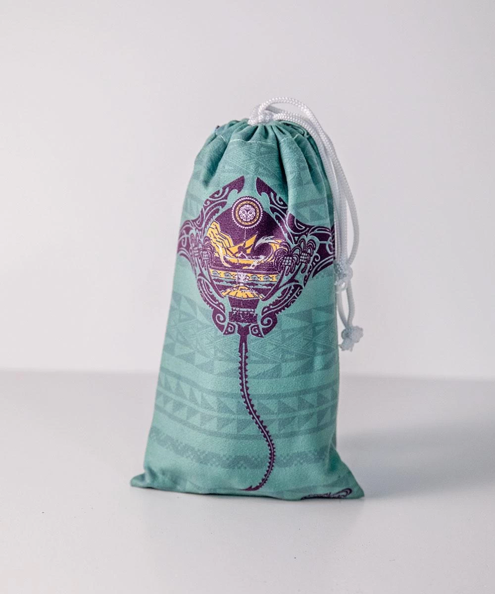 Maui Legend - Microfiber Beach Towel - Image 2