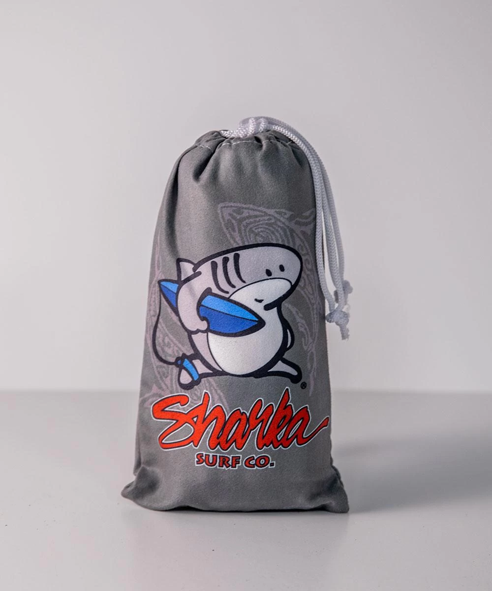 Circling Sharka™ - Microfiber Beach Towel - Image 2